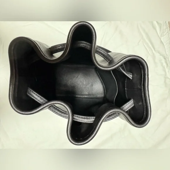 Coach Classic Vintage Legacy Bucket bag Style #9165 - Excellent Condition - Picture 3 of 4